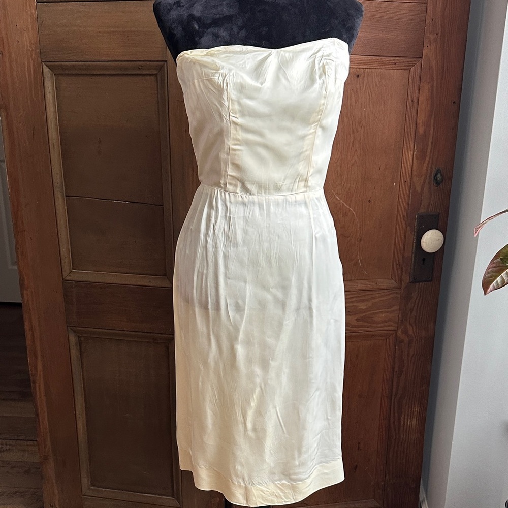 Vintage Cream Strapless Shapewear/slip